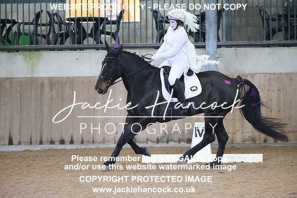 R6JH1561