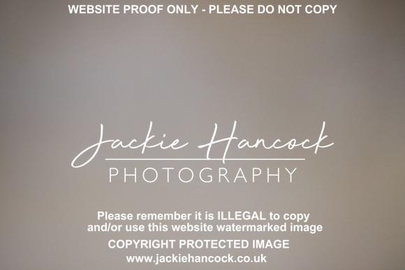 R5JH1402