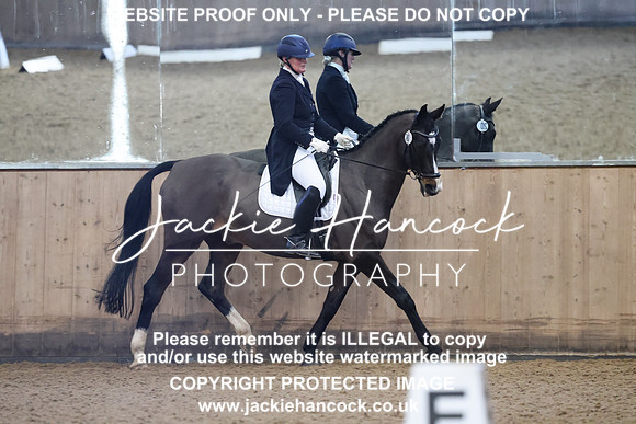 R5JH1498