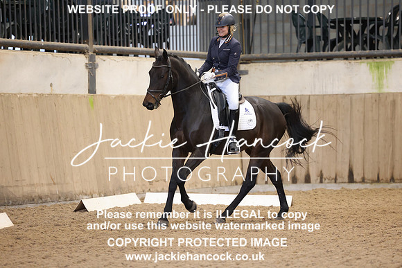 R5JH1428