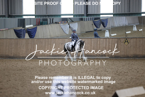 R5JH1702